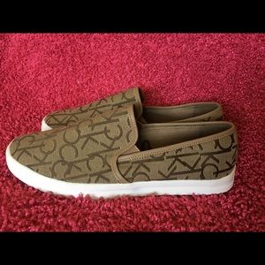 Calvin Klein Womens sneakers size 10